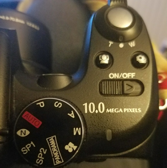 Fujifilm 10.0 Mega Pixels Camera - Picture 4 of 5